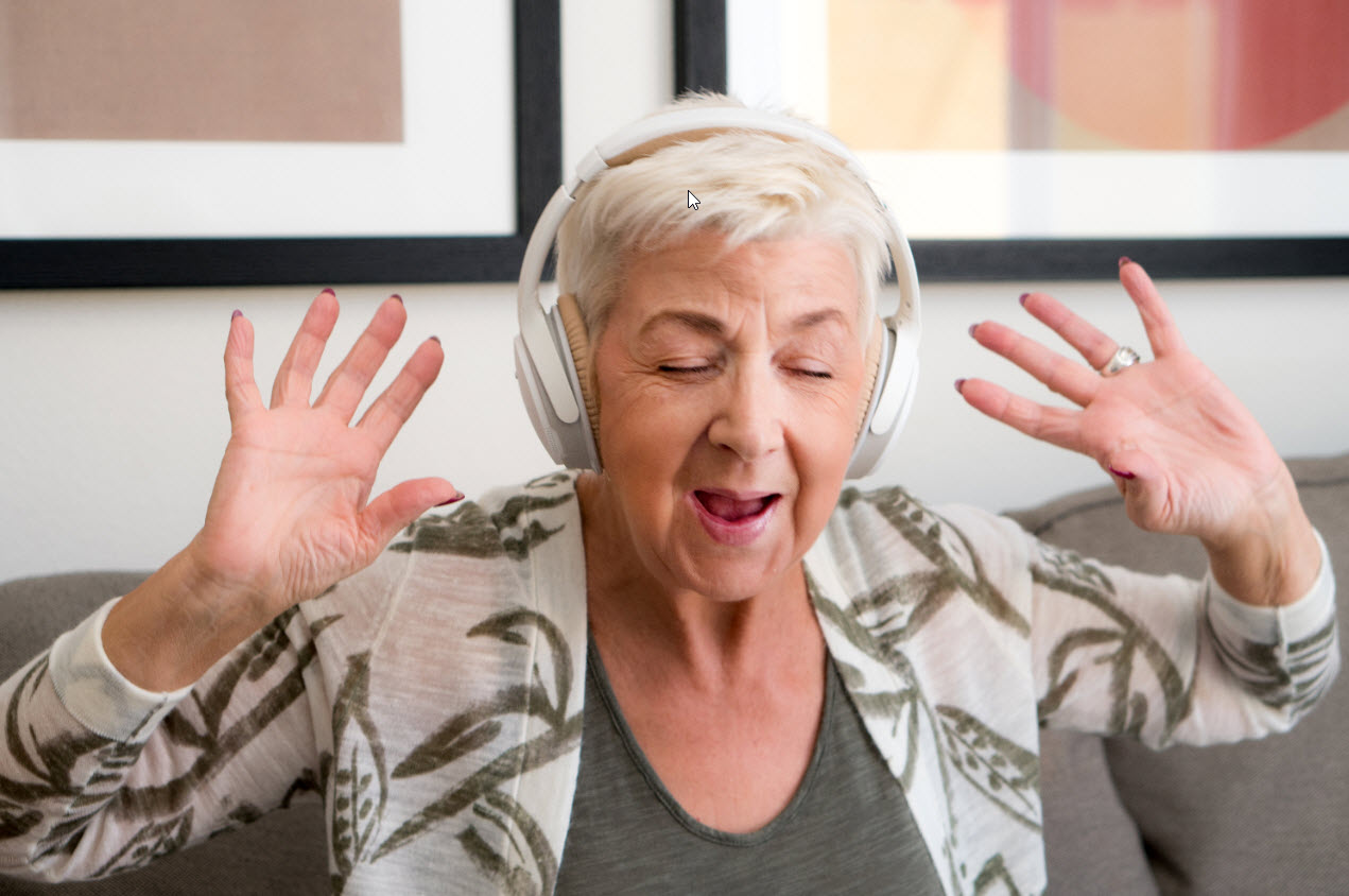 singing-AABRMEV_web singing-AABRMEV_web